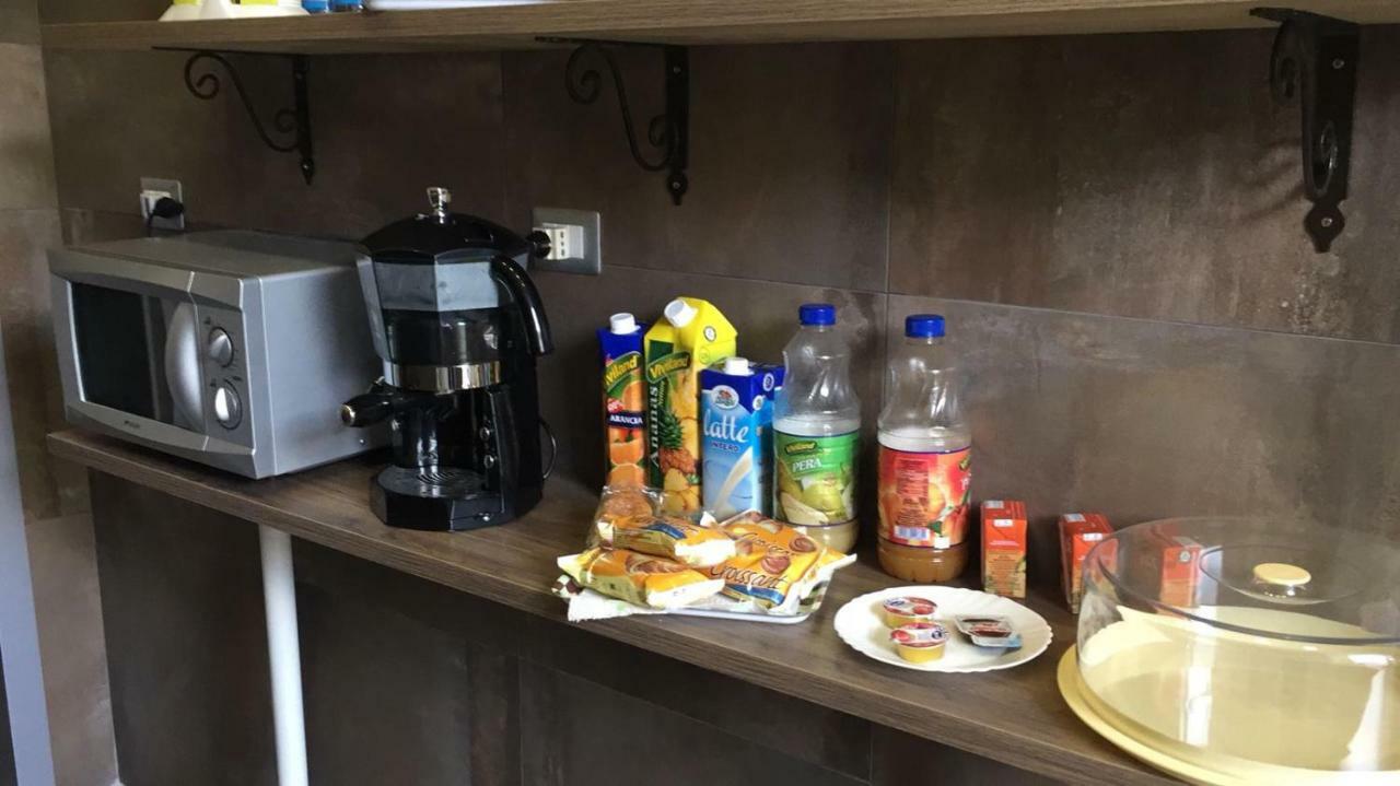 Da Bruno Bed & Breakfast Napoli Bagian luar foto